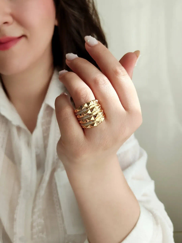 انگشترهای نمادار و پهن ژوپینگ